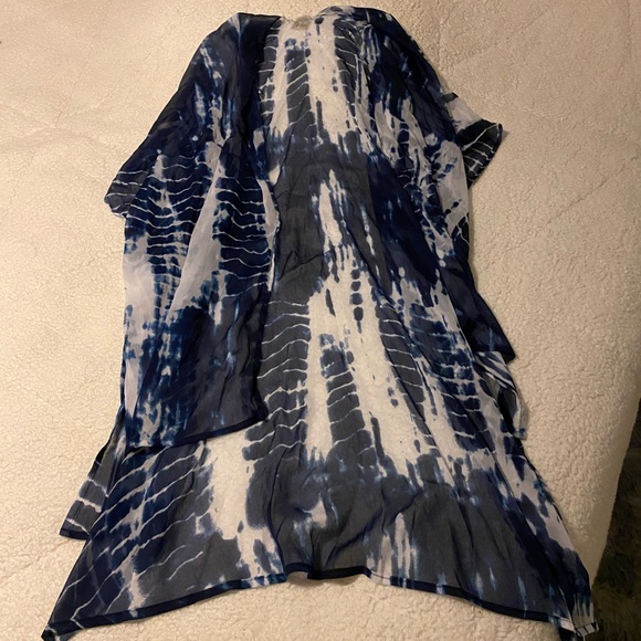 Coverup - Picture 2 of 9